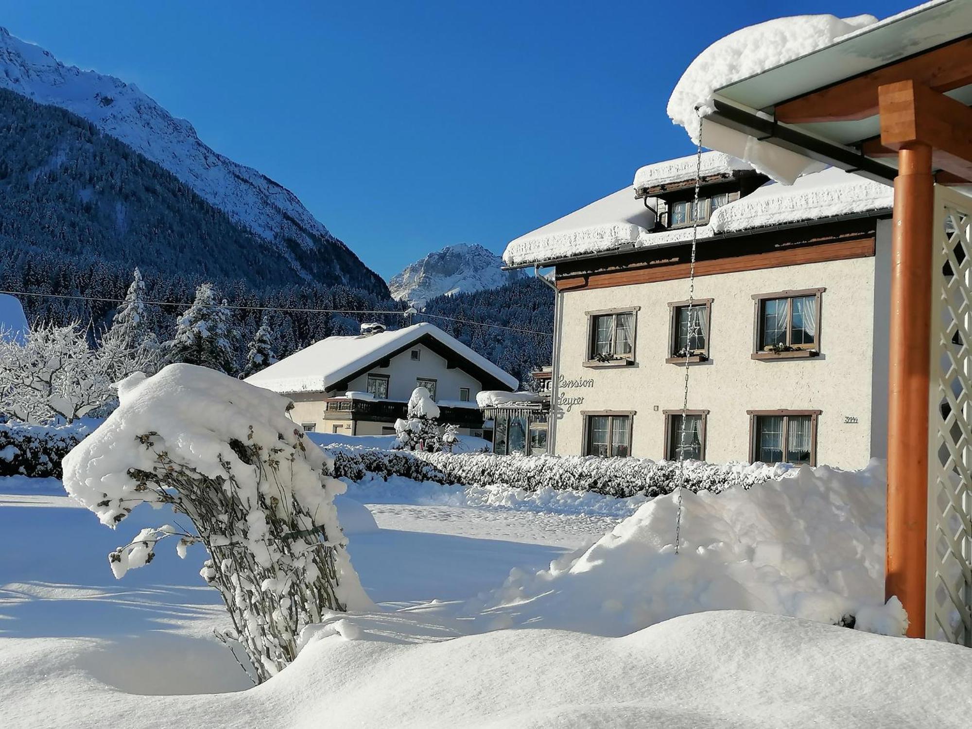 Pension Leyrer Kotschach-Mauthen Exterior photo
