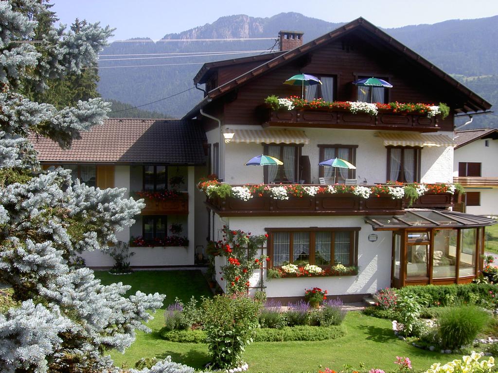 Pension Leyrer Kotschach-Mauthen Exterior photo